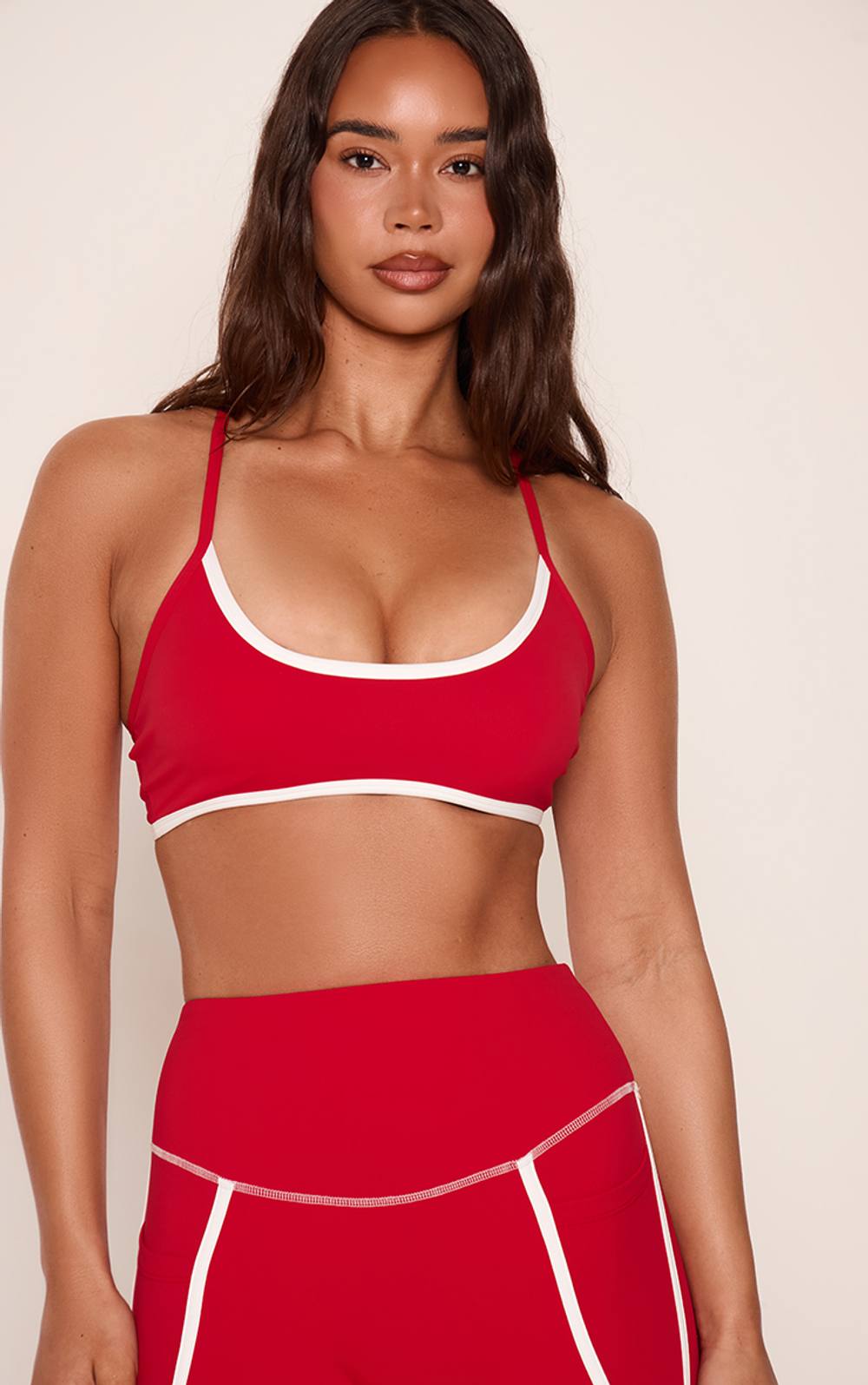 PrettyLittleThing Women's PLT Red Sculpt Contrast Piping Sports Bra XL