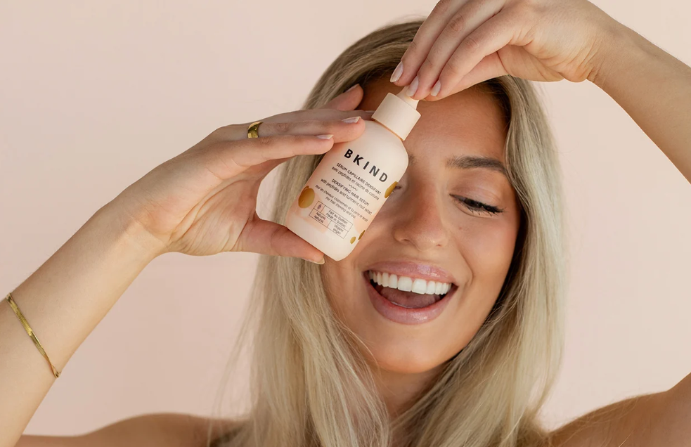 In a skincare world crowded with synthetic chemicals and lab-created compounds, natural ingredients offer a refreshing alternative rooted in botanical wisdom and scientific validation. barekind beauty products harness the power of nature, combining plant extracts, essential oils and natural compounds that have been trusted for centuries. Understanding what these ingredients do and why they matter can help you make informed choices about what goes on your skin. Natural ingredients often provide multiple benefits simultaneously, working in harmony with your skin's own biology rather than against it.